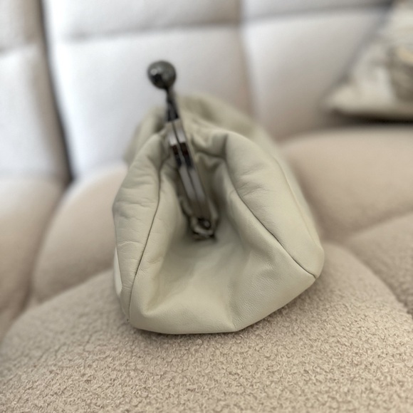 Weekend Max Mara Leather Pasticcino Bag - Picture 2 of 12